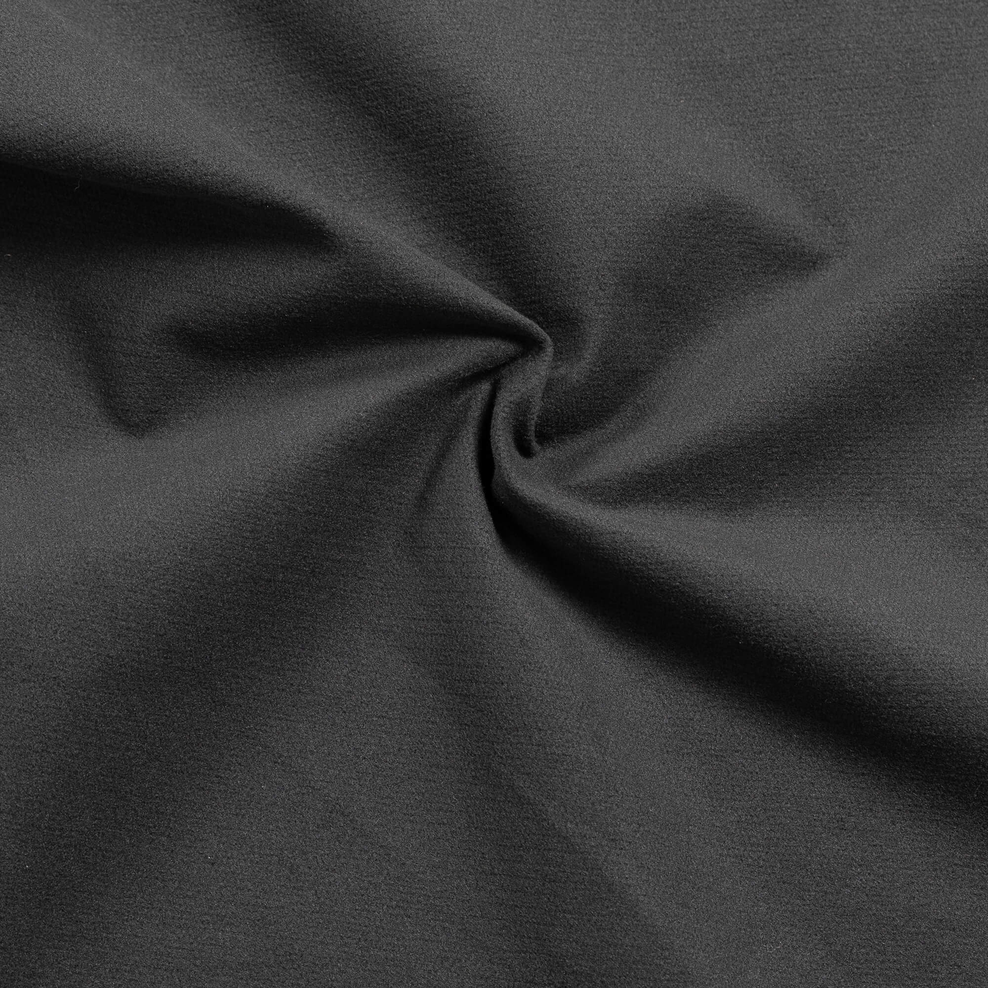 #color_black #material_linen-fabric